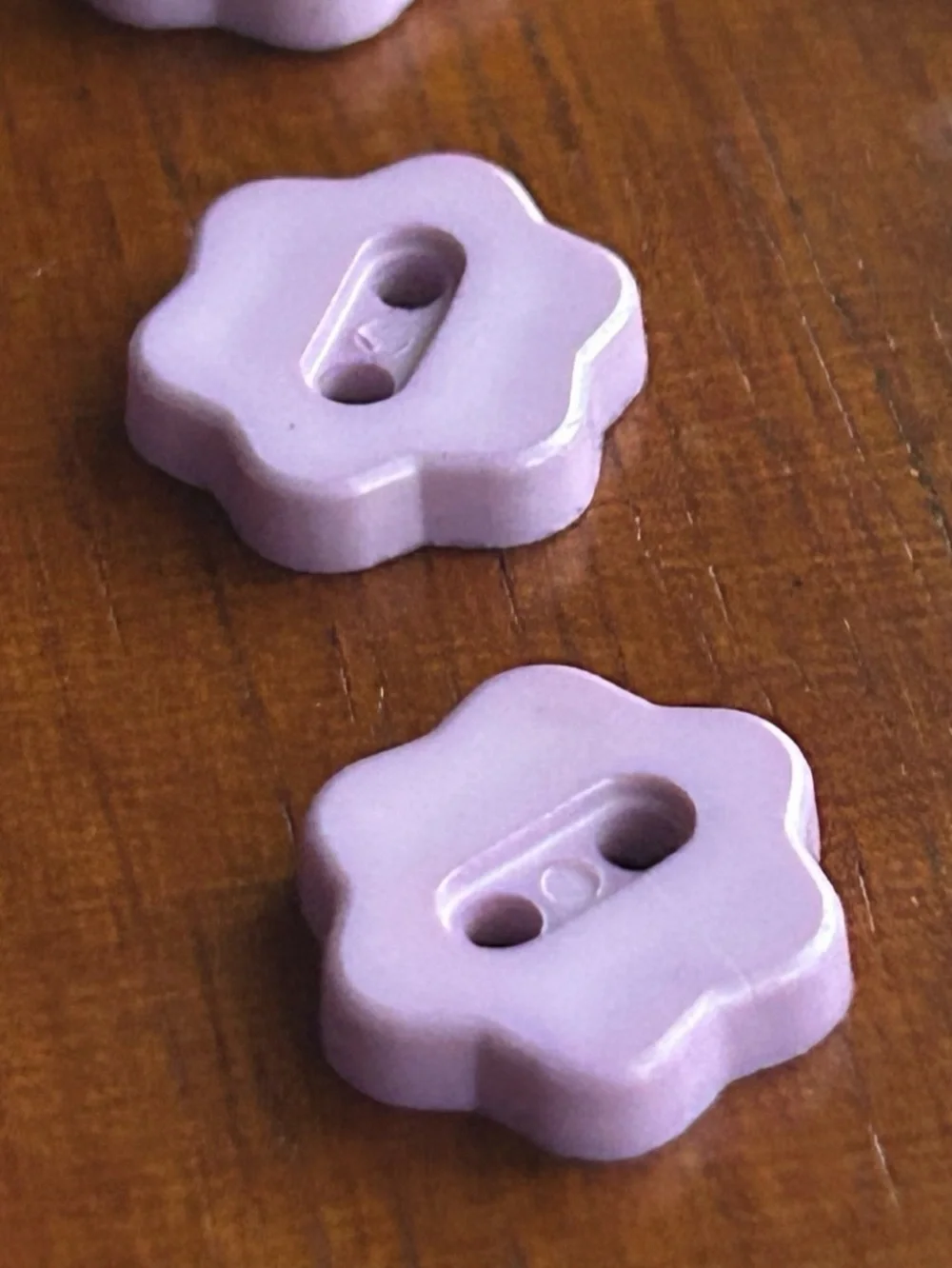 12 unused buttons - Picture 2 of 6